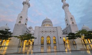 Masjid Raya Sheikh Zayed Solo