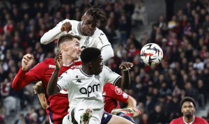 Selebrasi emosional Calvin Verdonk setelah berhasil membantu timnya meraih kemenangan lille tipis dalam laga comeback.