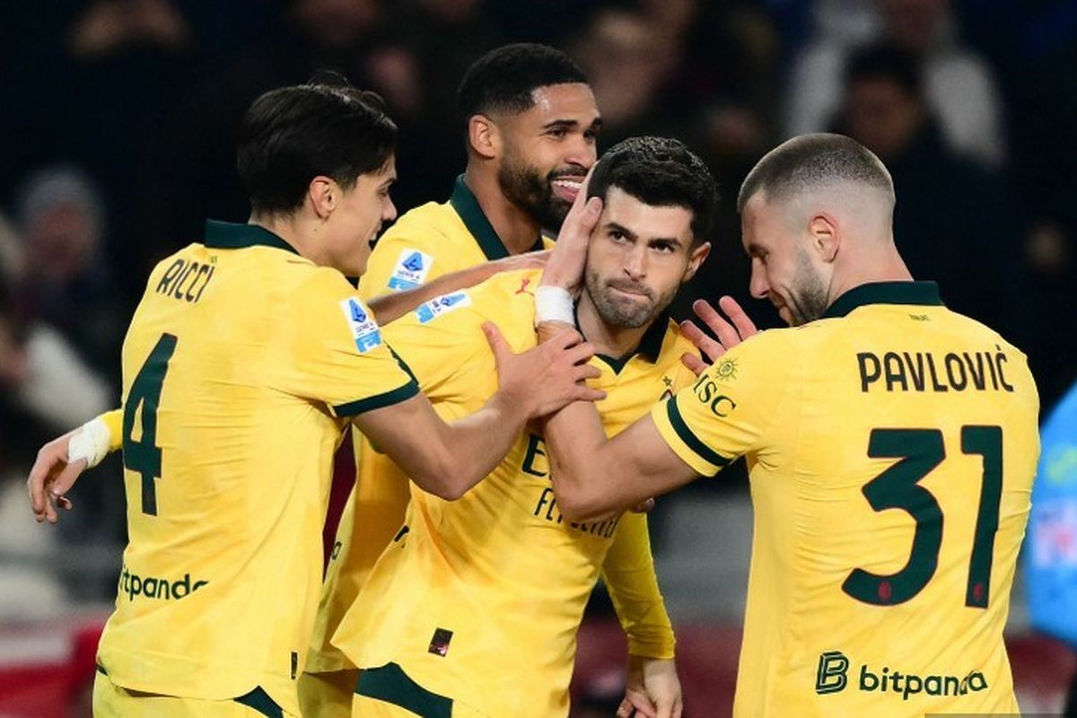 Tiga pemain sepak bola (mewakili AC Milan) merayakan gol dengan emosional, menyimbolkan comeback gila atas Torino.