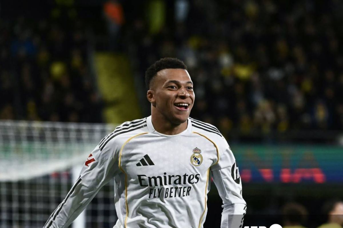 Selebrasi Kylian Mbappe setelah mencetak gol untuk Real Madrid melawan Villarreal di Estadio de la Ceramica, mengantarkan timnya ke puncak klasemen La Liga.