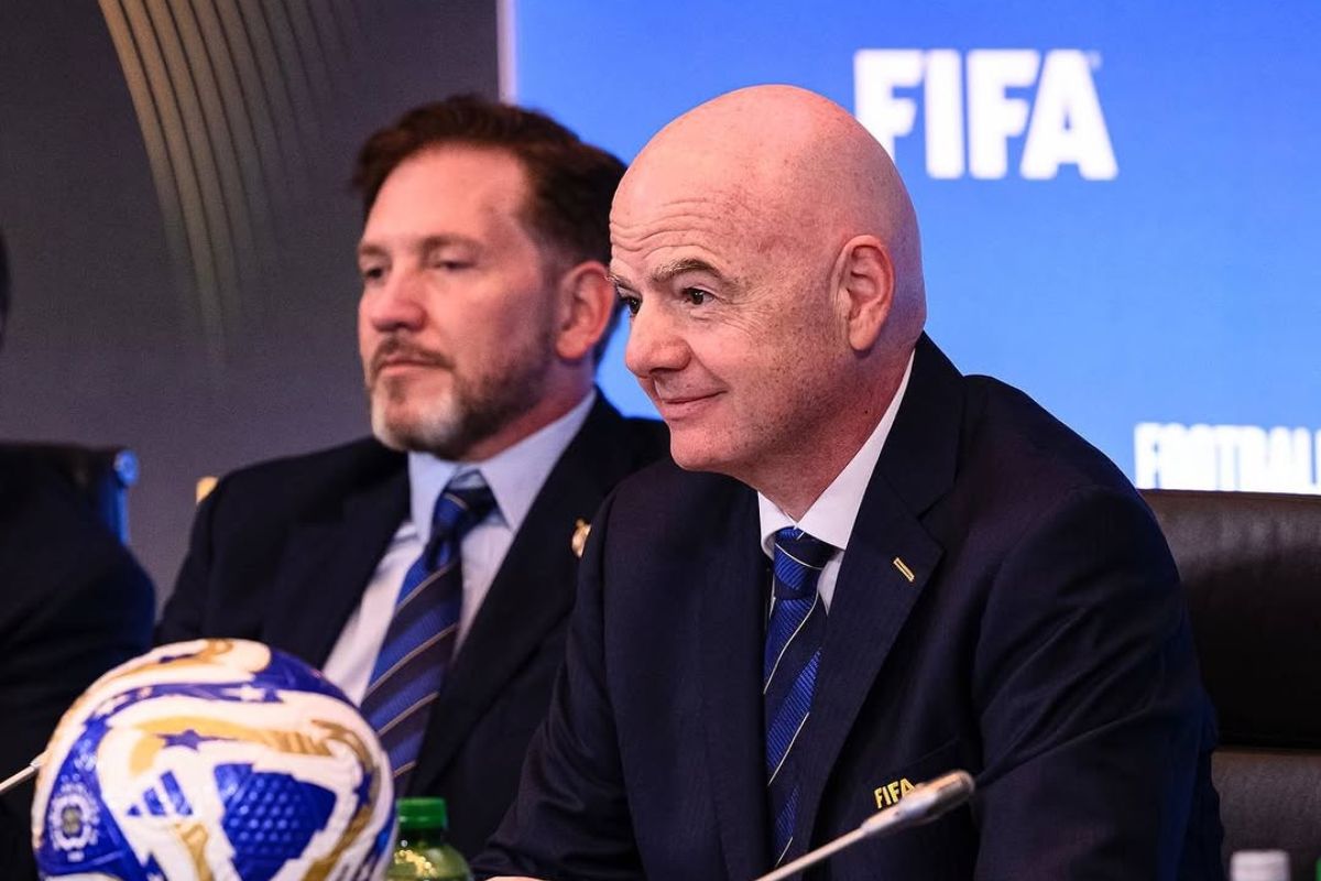 Presiden FIFA Gianni Infantino dalam konferensi pers resmi yang memberikan pernyataan mengejutkan mengenai status keanggotaan Israel.