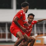 Aksi intensitas tinggi pemain Timnas Indonesia dalam sesi latihan taktis untuk mendongkrak Ranking FIFA Timnas Indonesia.