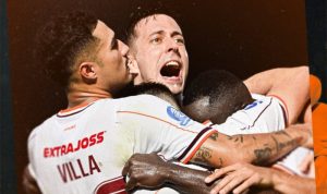 Skuat Persib Bandung melakukan persiapan taktik menjelang laga tandang melawan Bhayangkara FC.