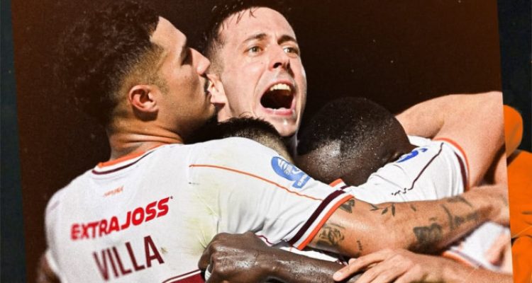 Skuat Persib Bandung melakukan persiapan taktik menjelang laga tandang melawan Bhayangkara FC.