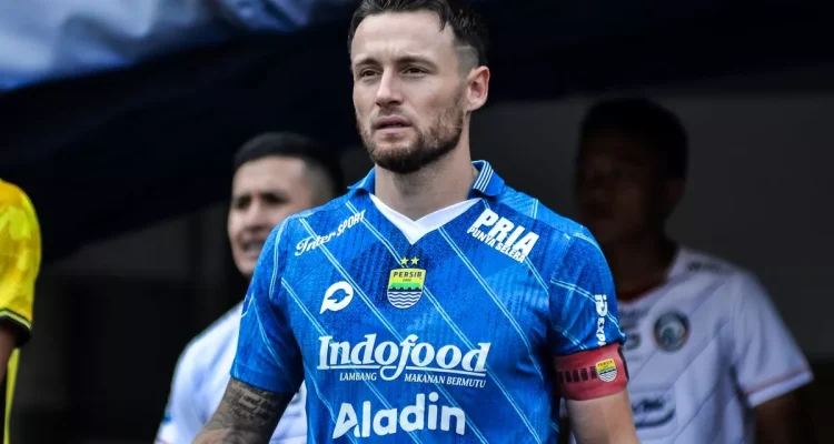 Marc Klok, jenderal lapangan tengah sekaligus kapten Persib Bandung, siap pimpin tim pertahankan posisi di klasemen.