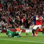 Momen krusial saat Bukayo Saka menyarangkan bola ke gawang Jan Oblak yang memastikan langkah Arsenal ke babak Final Liga Champions.