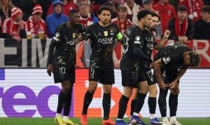 Skuad Paris Saint-Germain (PSG) yang dipimpin Marquinhos merayakan keberhasilan melaju ke final Liga Champions 2026 setelah menyingkirkan Bayern Munchen di Allianz Arena.