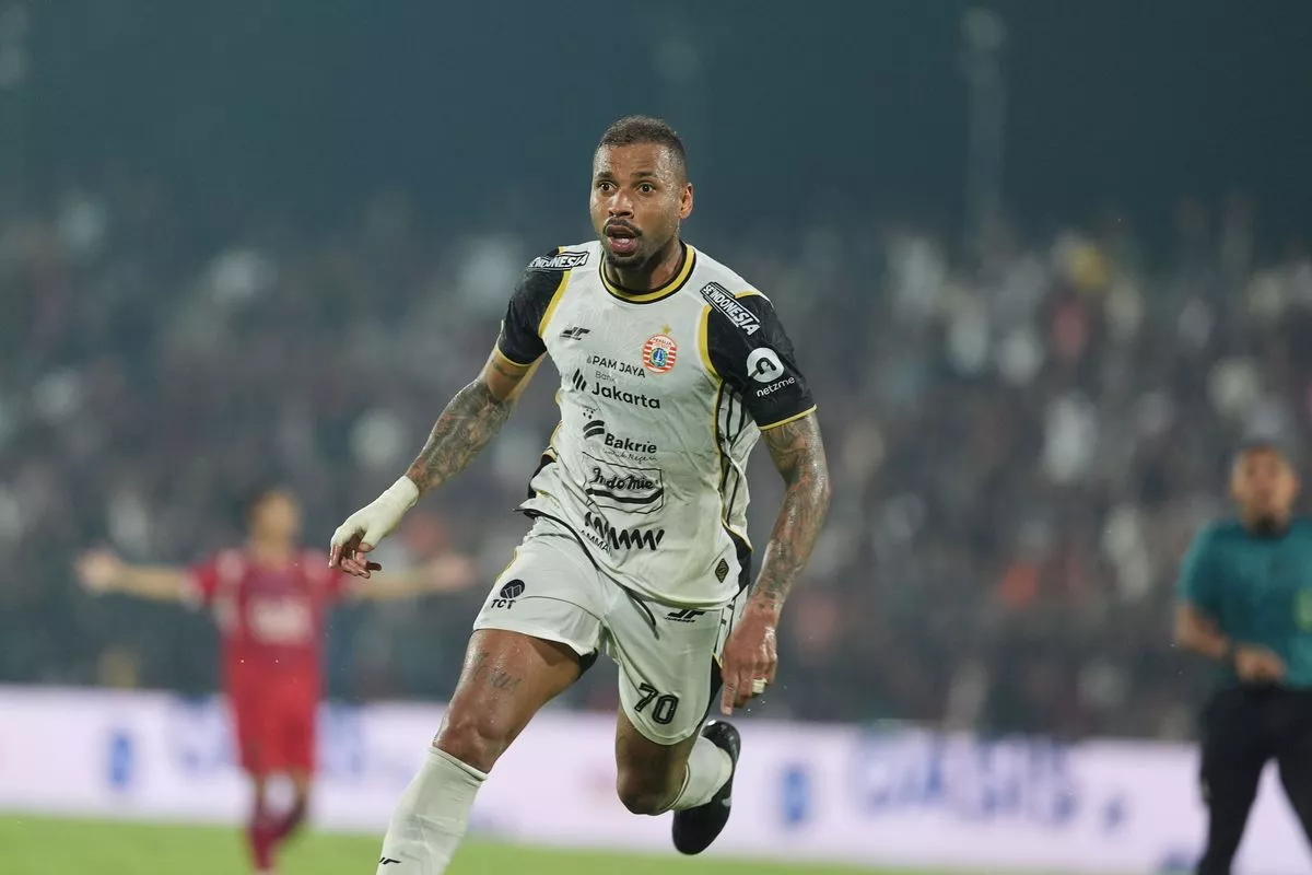 Striker Persija Jakarta tampil impresif saat membawa timnya meraih kemenangan 0-2 atas Persijap sebagai modal penting jelang laga kontra Persib.