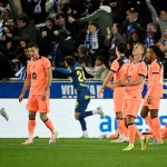 Ekspresi kecewa Robert Lewandowski dan rekan setimnya di Barcelona usai peluit panjang dibunyikan di markas Alaves.