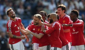 Suka cita para penggawa Manchester United setelah berhasil menutup laga terakhir musim ini dengan kemenangan manis.