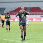 Momen selebrasi salah satu pilar Malut United di tengah badai absennya 8 pemain inti menjelang laga kontra Borneo FC.