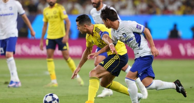 Cristiano Ronaldo berusaha membawa Al Nassr bangkit saat menghadapi Gamba Osaka di laga Final ACL 2.