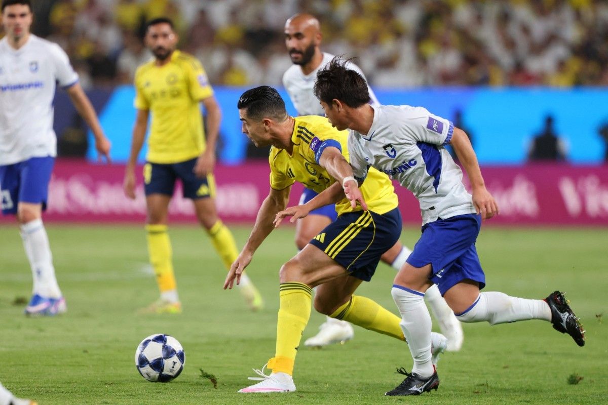 Cristiano Ronaldo berusaha membawa Al Nassr bangkit saat menghadapi Gamba Osaka di laga Final ACL 2.