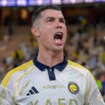 Ekspresi selebrasi ikonik Cristiano Ronaldo dengan berteriak setelah mencetak gol untuk Al Nassr.