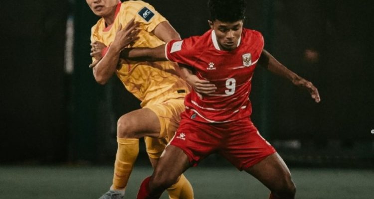 Aksi pantang menyerah skuad Indonesia U-17 saat menumbangkan China di pertandingan perdana Grup AFC U17 Asian Cup 2026.
