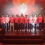 Momen bersejarah bagi Malut United FC. Foto tim di atas panggung ini menandai akhir dari era Malut United sebelum secara resmi bertransformasi menjadi Jateng United dan pindah homebase ke Semarang.