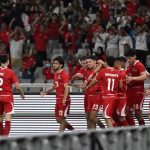 Selebrasi para pemain Timnas Indonesia setelah berhasil mencetak gol ke gawang lawan dalam pertandingan FIFA Matchday dengan dukungan penuh suporter di stadion.