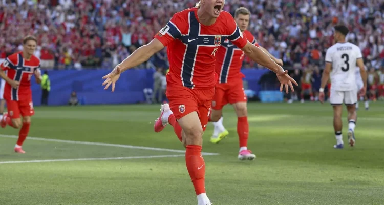 selebrasi-erling-haaland-timnas-norwegia-piala-dunia.webp Erling Haaland tampil menggila bersama Norwegia setelah sukses menyumbang dua gol dalam kemenangan telak atas Irak di Piala Dunia 2026.