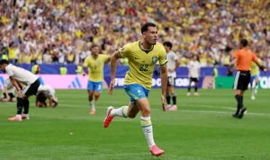 Ekspresi kegembiraan Gabriel Martinelli usai membobol gawang Jepang, membawa Brasil menang 2-1 dan menyegel tempat di babak 16 besar.