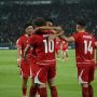 Selebrasi pelukan para pemain Timnas Indonesia di lapangan hijau setelah mencetak gol demi mendongkrak Ranking FIFA Indonesia.