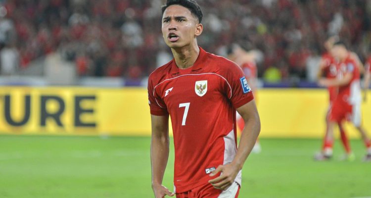 rumor-transfer-pemain-timnas-ke-persija.webp Menjadi salah satu nama andalan STY, akankah penggawa Timnas ini berlabuh ke Persija pada bursa transfer musim ini?