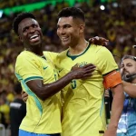 prediksi-skor-brasil-vs-maroko-piala-dunia-2026.webp Selebrasi para pemain Timnas Brasil. Tim Samba siap menghadapi Maroko dalam duel panas Grup C Piala Dunia pada 14 Juni 2026.