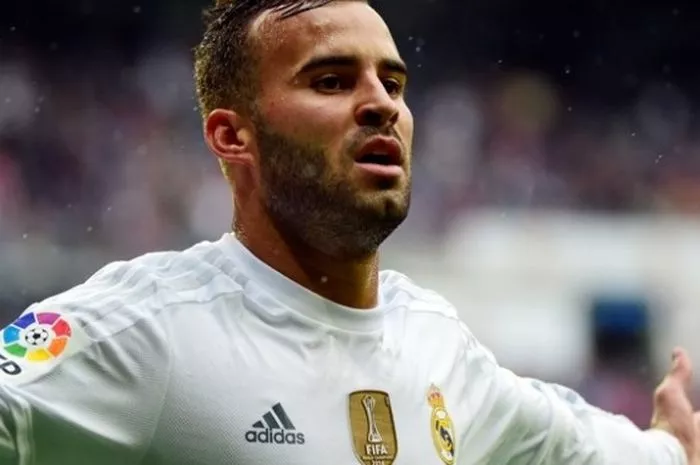 Potret pemain sepak bola Jese Rodriguez saat mengenakan jersi putih Real Madrid di lapangan