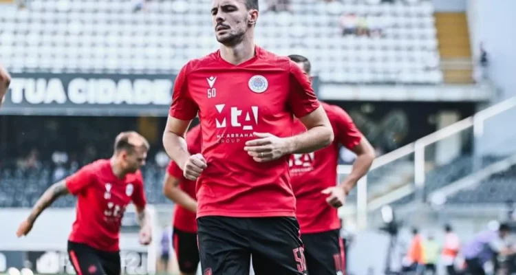 Kerim Memija dilaporkan segera merapat ke skuad Macan Kemayoran untuk memperkuat lini pertahanan Persija musim ini.
