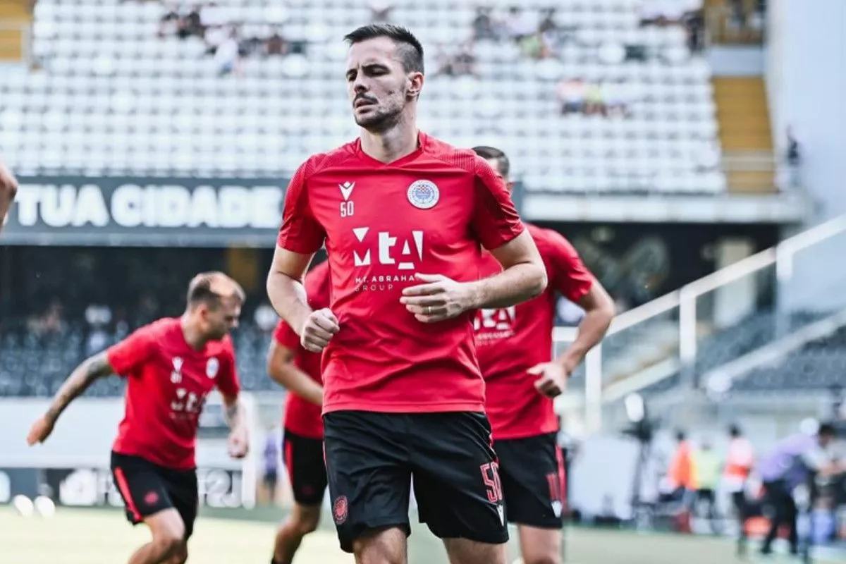 Kerim Memija dilaporkan segera merapat ke skuad Macan Kemayoran untuk memperkuat lini pertahanan Persija musim ini.