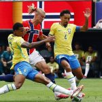 hasil-piala-dunia-2026-norwegia-vs-brasil.webp Pertahanan lini belakang Brasil bekerja ekstra keras membendung serangan Erling Haaland dalam laga krusial Piala Dunia 2026.