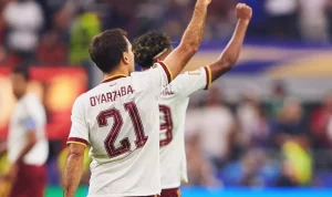 Mikel Oyarzabal dan Lamine Yamal melakukan selebrasi setelah timnas Spanyol berhasil mencetak gol ke gawang Prancis di semifinal Piala Dunia 2026.