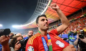 Gelandang timnas Spanyol, Rodri, menjadi salah satu sosok kunci yang dijagokan masuk dalam bursa persaingan Ballon d'Or 2026 berkat konsistensi performanya di level klub dan negara.