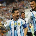 Ekspresi kegembiraan Lionel Messi setelah berhasil memecahkan rekor mencetak 20 gol sepanjang sejarah Piala Dunia.