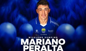mariano-peralta-resmi-bergabung-persib-bandung.webp Pengumuman resmi kedatangan Mariano Peralta di Persib Bandung. Sempat dikaitkan dengan Persija Jakarta, Peralta kini resmi menjadi bagian dari skuad Maung Bandung.