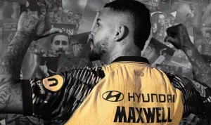 maxwell-souza-batal-ke-persib-gabung-serie-b.webp Maxwell Souza tampak belakang mengenakan jersey kuning hitam bertuliskan namanya sebelum memutuskan hengkang ke klub kasta kedua Liga Italia (Serie B).