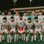 Skuad utama Timnas Indonesia U-17 berfoto bersama sebelum pertandingan melawan Malaysia U-17.
