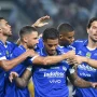 Pemain Persib Bandung merayakan gol bersama dalam pertandingan sebagai persiapan menghadapi Piala Presiden 2026 dengan fokus utama ACL Two dan kompetisi lainnya.