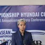 reza-arap-press-conference-piala-aff.webp Reza Arap menghadiri sesi konferensi pers resmi ASEAN Championship Hyundai Cup.