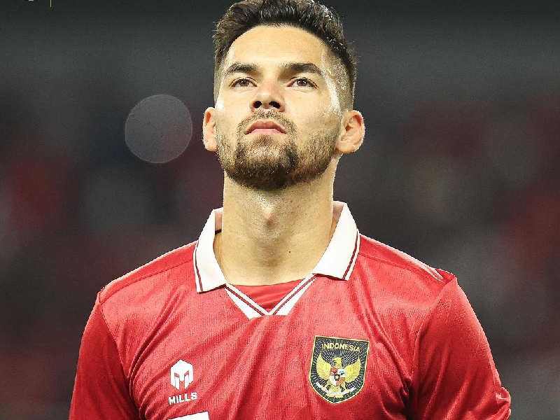 Pemain Timnas Indonesia Sandy Walsh yang dikabarkan resmi bergabung dengan klub Liga 1 Persib Bandung dengan kontrak hingga tahun 2029.