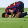 Pemain Barcelona melakukan selebrasi sujud di lapangan saat pertandingan Trofi Gamper 2026 melawan Al Ahly.
