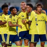 selebrasi-pemain-al-nassr-cristiano-ronaldo-liga-arab-saudi.webp Cristiano Ronaldo bersama rekan-rekan tim Al Nassr merayakan gol dalam pertandingan Liga Arab Saudi.