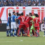 persija-vs-persib-semifinal-piala-presiden-2026.webp Momen perselisihan antarpemain dalam laga sengit Persija vs Persib.