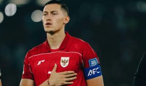 Kapten Timnas Indonesia Jay Idzes bersama striker Sassuolo Kieron Bowie mengucapkan HUT RI ke-81 dari Italia.