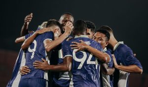 persib-bandung-siap-gempur-manila-digger-acl-2.webp Selebrasi pemain Persib Bandung usai mencetak gol jelang laga play-off ACL 2.