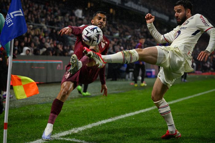 Aksi Calvin Verdonk saat tampil sebagai starter dalam laga Lille vs Toulouse yang berakhir dengan kemenangan 1-0.