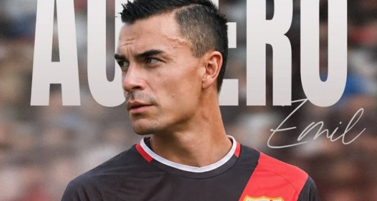 sejarah-baru-timnas-indonesia-emil-audero-1.webp Emil Audero kiper keturunan Timnas Indonesia mengenakan jersey Rayo Vallecano di Liga Top Eropa