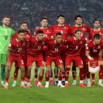 starting-xi-timnas-indonesia-vs-malaysia.webp Foto bersama starting XI Timnas Indonesia yang berpose sebelum pertandingan melawan Malaysia dimulai.