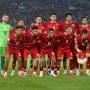 Foto bersama starting XI Timnas Indonesia yang berpose sebelum pertandingan melawan Malaysia dimulai.