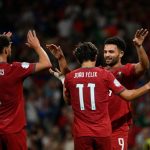 Para pemain Portugal merayakan keberhasilan mereka membungkam Norwegia dan melangkah ke babak 8 besar.