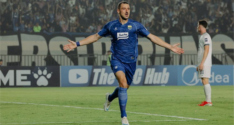 Selebrasi pemain Persib Bandung usai mencetak gol ke gawang Melbourne Victory di ajang ACL 2